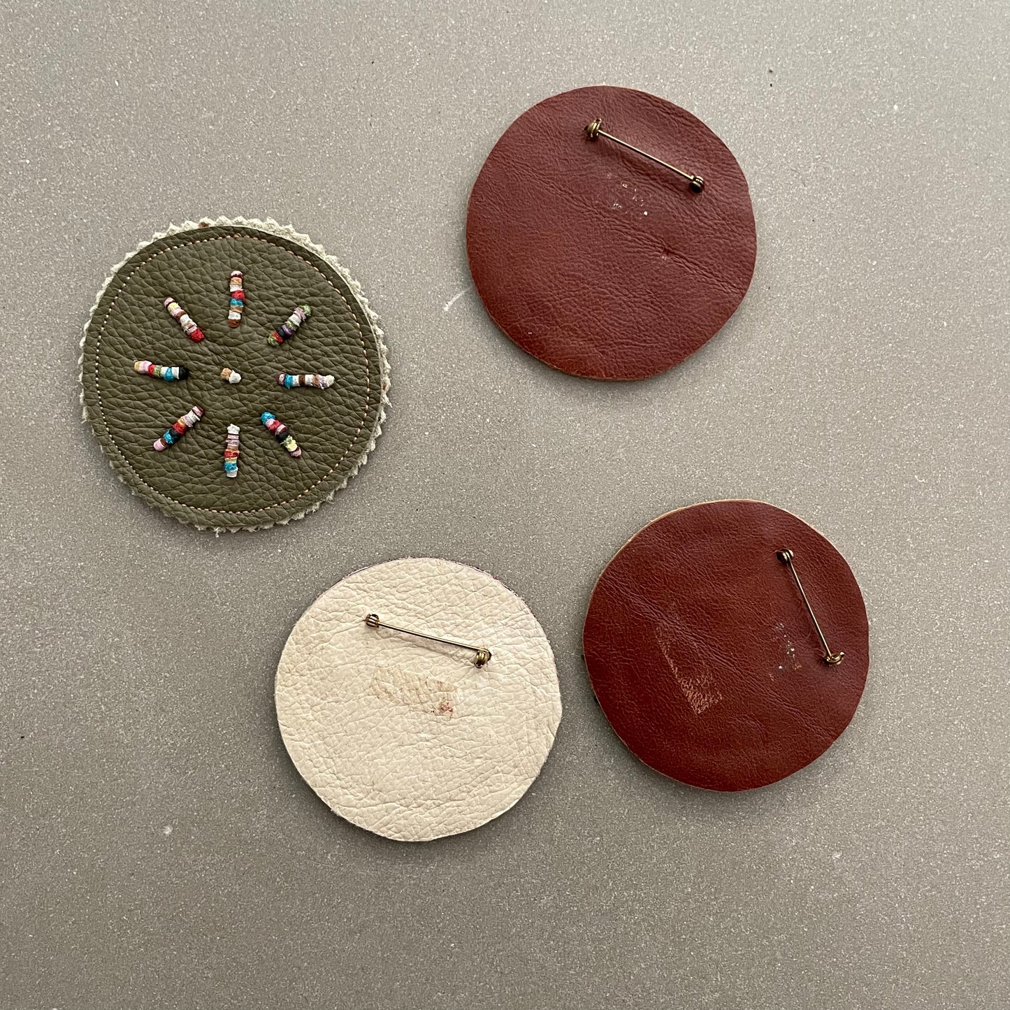 Sale badge pin